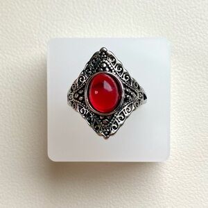 Elegant Silver and Red Gemstone Ring
